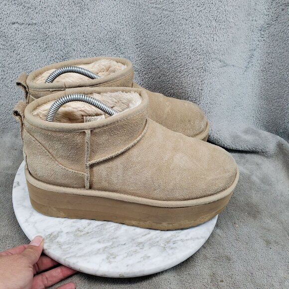 Ugg Shoes Womens Size 8 Tan Suede Ultra Mini Platform Shearling Boots *Read* - Picture 5 of 13
